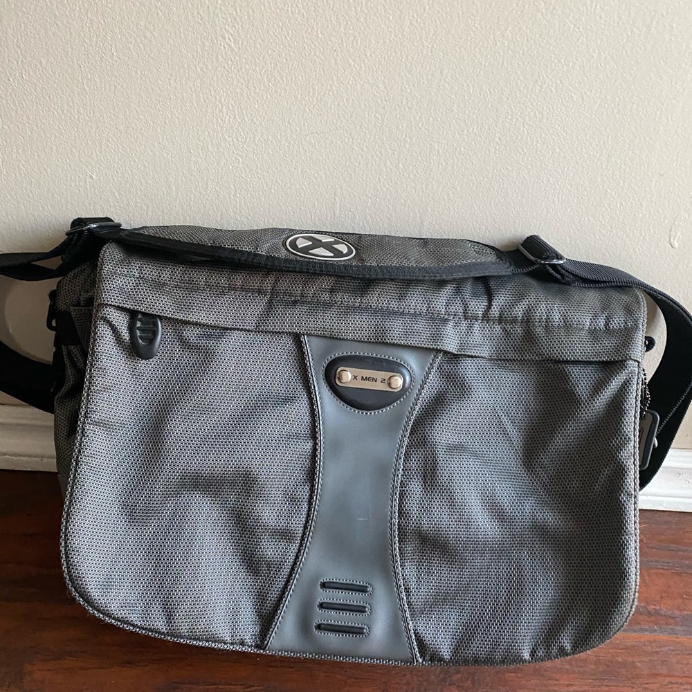 Tumi nylon messenger bag 508PW x men 2